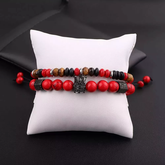 Boho-style bracelet set with red stone and tiger’s eye beads, featuring a crown charm and adjustable design, perfect for casual or gift occasions.